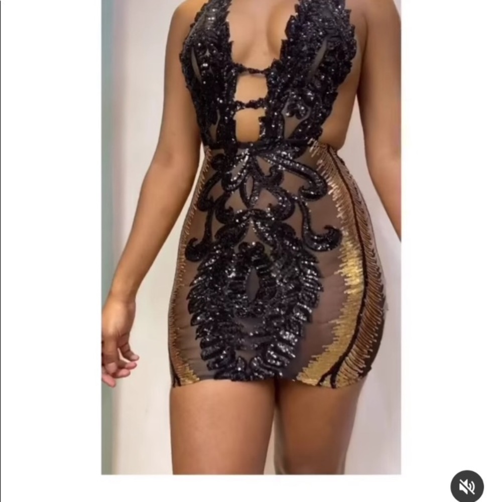 DACH BOUTIQUE CUSTOM DRESS